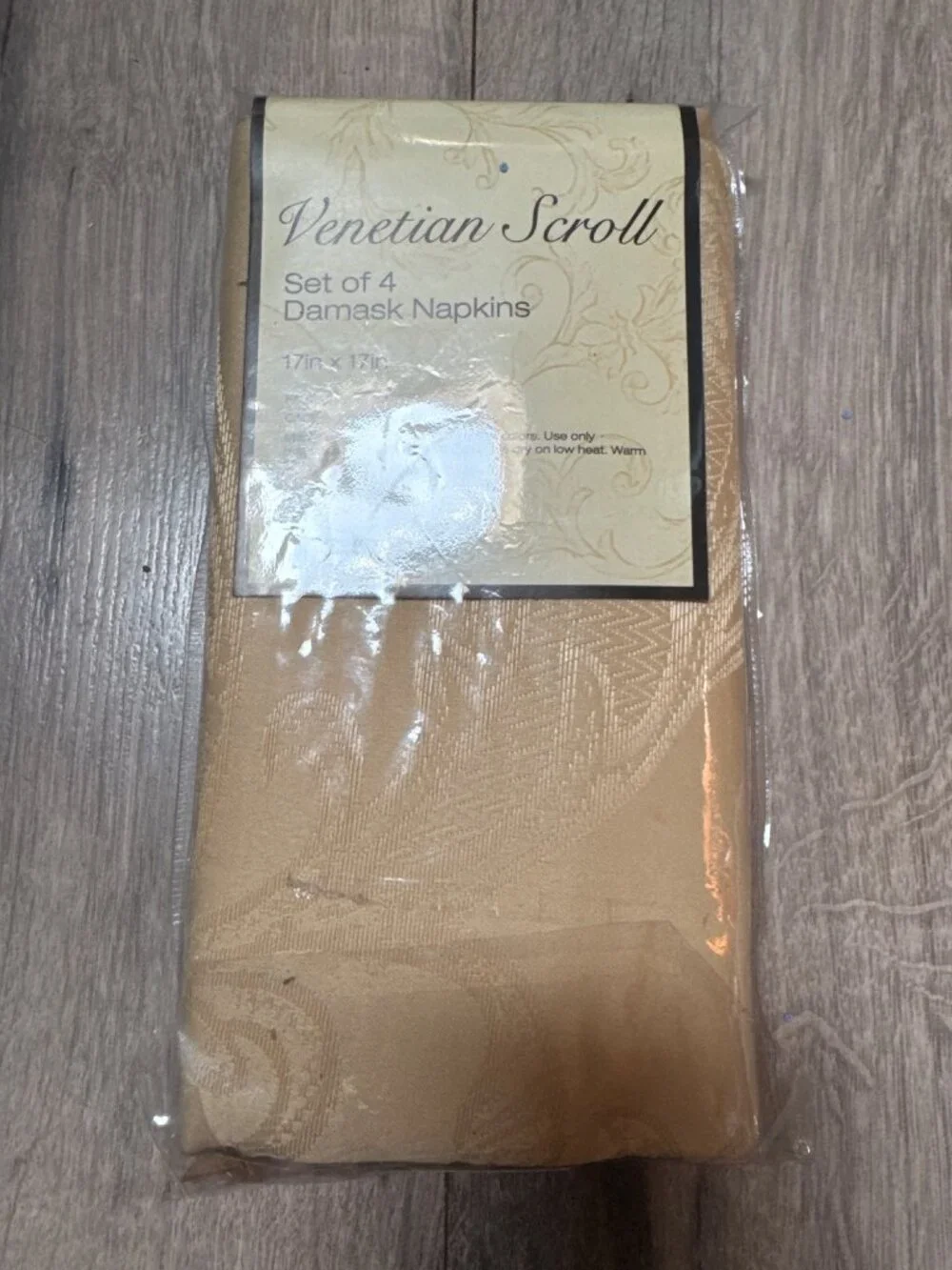 Venetian Scroll Set Of 4 Damask Napkins 17